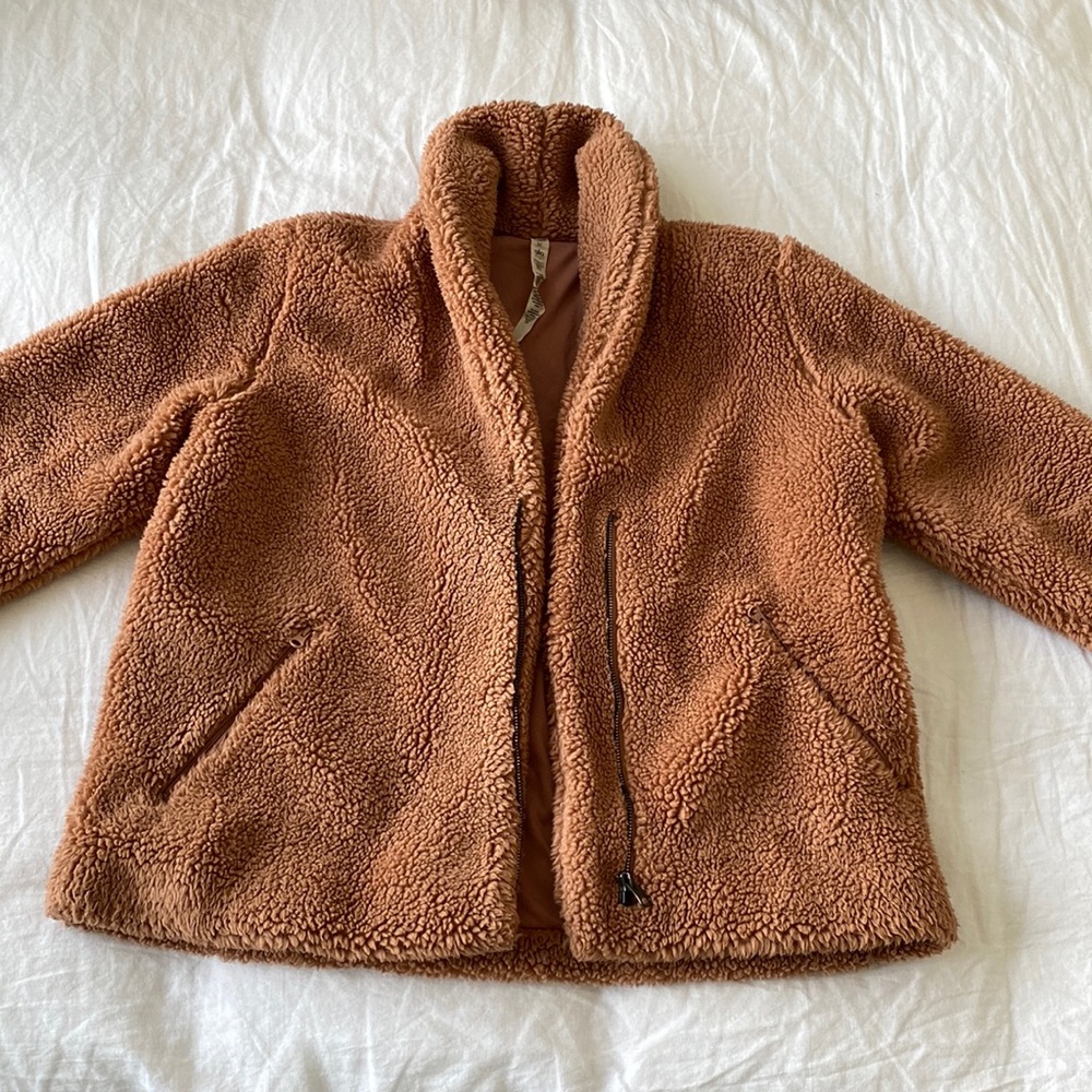 Alo Yoga Sherpa Coat